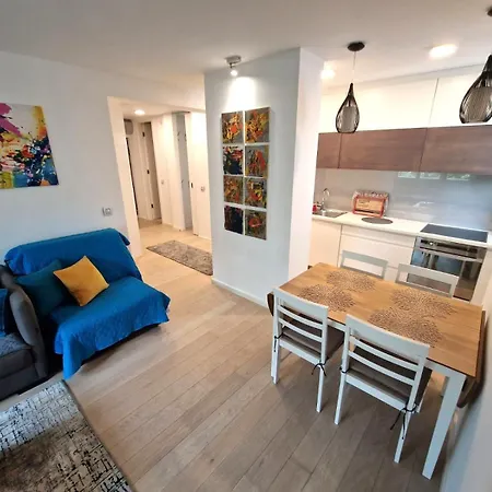 Center A Διαμέρισμα *